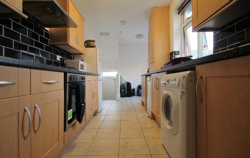 Second Avenue, Heaton, Newcastle - Image 1